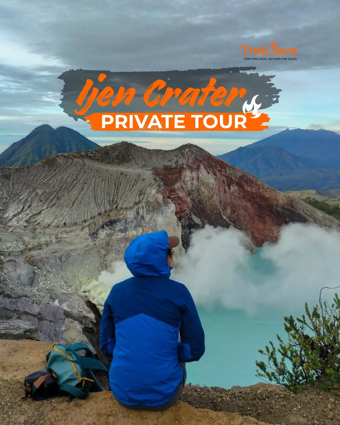 Ijen Private Tour with view of Ijen Crater and volcanic lake